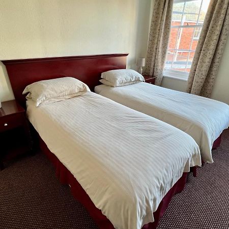 Calverts Hotel - Newport, Isle Of Wight מראה חיצוני תמונה
