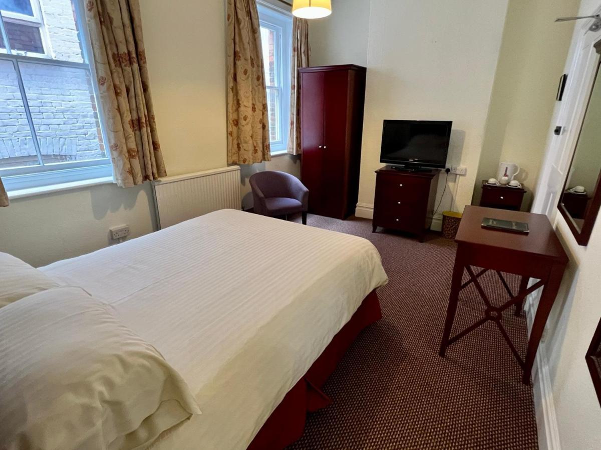 Calverts Hotel - Newport, Isle Of Wight מראה חיצוני תמונה