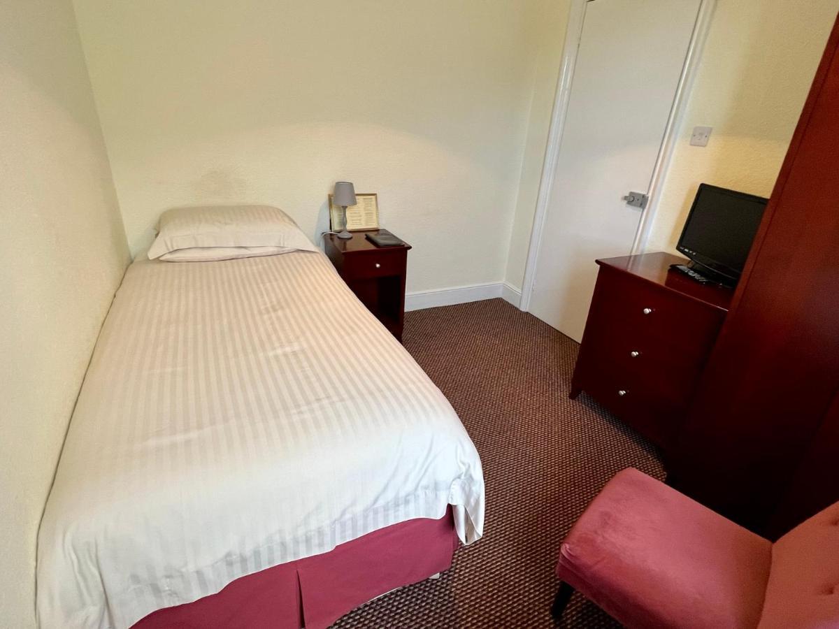 Calverts Hotel - Newport, Isle Of Wight מראה חיצוני תמונה